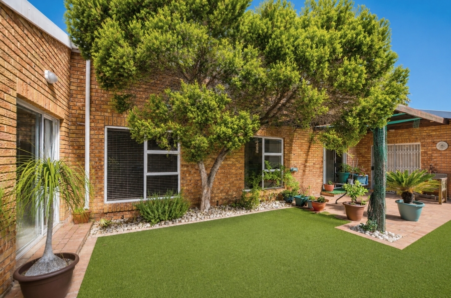 3 Bedroom Property for Sale in Parklands Western Cape